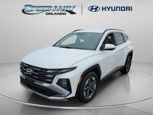 Used 2025 Hyundai Tucson SEL image 2