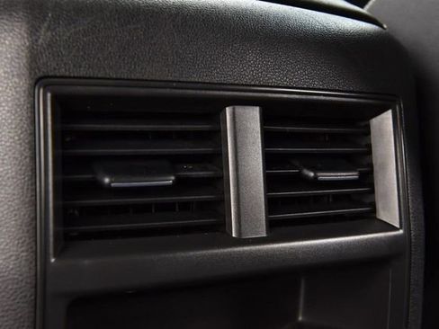 Certified 2023 Volkswagen Atlas Cross Sport SEL R-Line image 23