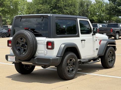 Used 2025 Jeep Wrangler Sport AWD/4WD image 4