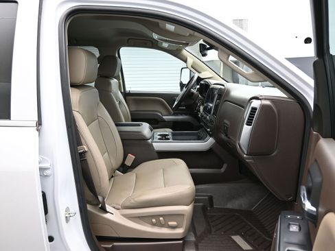 Used 2018 Chevrolet Silverado 2500 LTZ w/ Duramax Plus Package AWD/4WD image 13