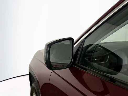 Used 2023 Jeep Grand Cherokee L Laredo image 16