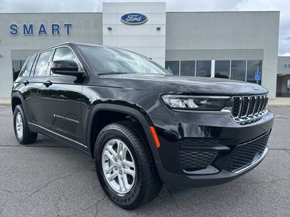 Used 2022 Jeep Grand Cherokee Laredo w/ Luxury Tech Group I