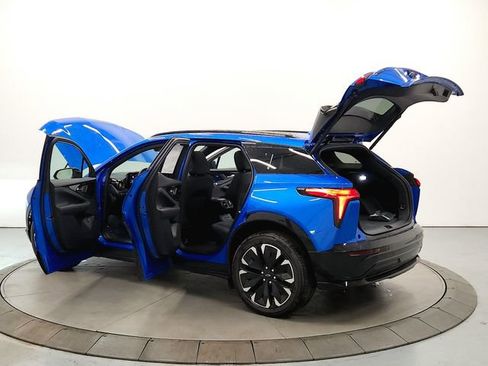 New 2025 Chevrolet Blazer EV RS image 13