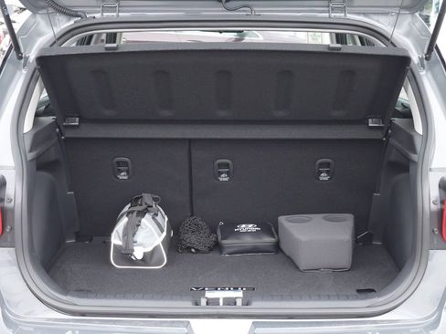 New 2026 Hyundai Venue SEL FWD image 17
