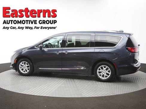 Used 2020 Chrysler Pacifica Touring-L FWD image 64