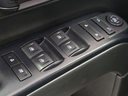 Used 2018 Chevrolet Silverado 1500 LT w/ All Star Edition image 27