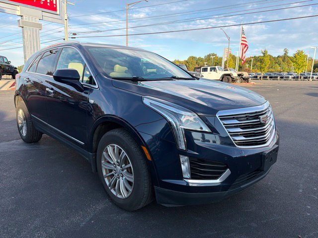 Used 2017 Cadillac XT5 Luxury w/ Driver Awareness Package AWD/4WD image 2