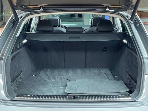 Used 2021 Audi e-tron Premium Plus w/ Premium Plus Package image 23