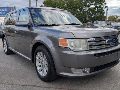 Used 2010 Ford Flex SEL image 1