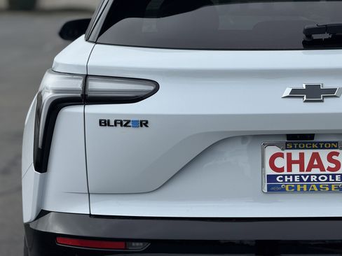 New 2026 Chevrolet Blazer EV SS image 7