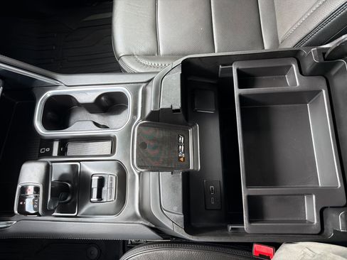 Used 2024 GMC Sierra 1500 Denali AWD/4WD image 32
