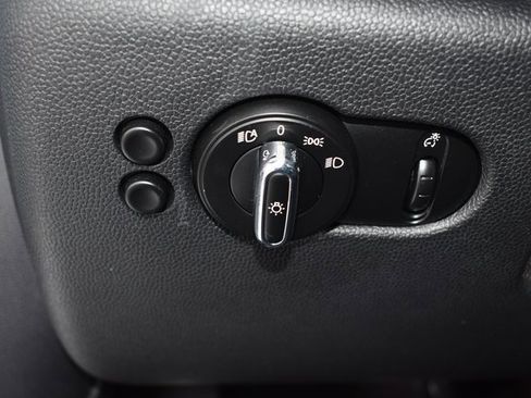 Used 2019 MINI Cooper S image 16