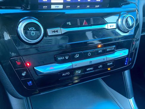 Used 2023 Ford Explorer Limited w/ Limited Technology Package image 29