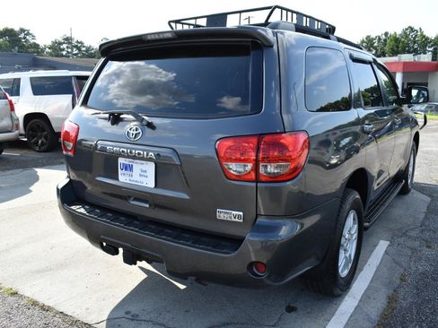 Used 2013 Toyota Sequoia SR5 AWD/4WD image 6