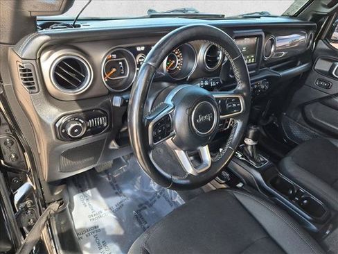 Used 2019 Jeep Wrangler Unlimited Sahara AWD/4WD image 10