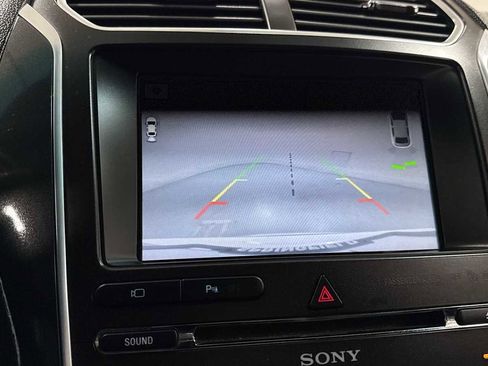 Used 2017 Ford Explorer Limited image 19