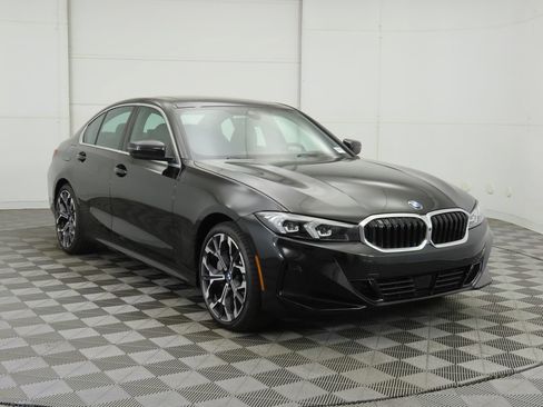 Used 2026 BMW 330i Sedan w/ Premium Package RWD image 4