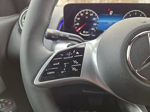 New 2026 Mercedes-Benz GLB 250 4MATIC image 19