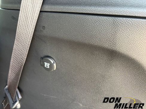 New 2026 Chrysler Pacifica Select image 32