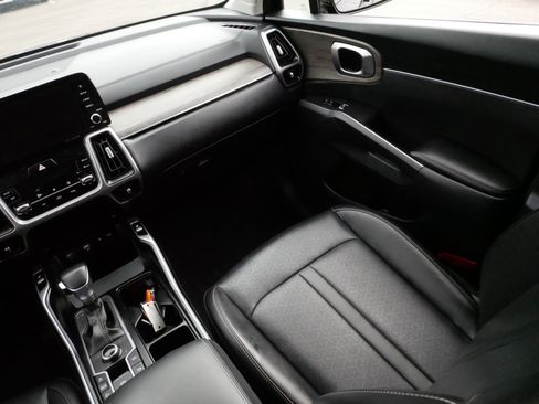 Used 2023 Kia Sorento X-Line EX image 11
