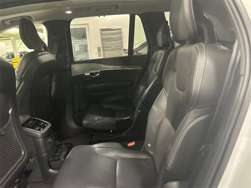 Certified 2024 Volvo XC90 T8 Ultimate w/ Protection Package Premier image 22