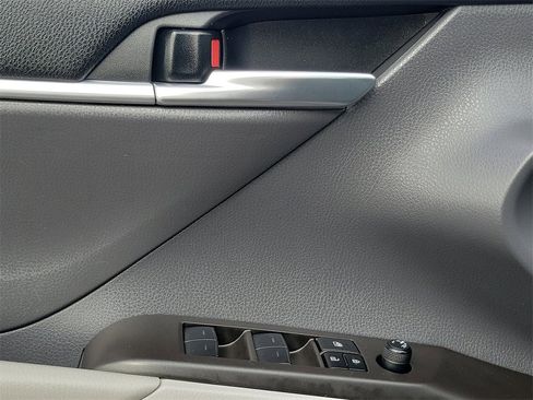 Used 2023 Toyota Camry LE image 15