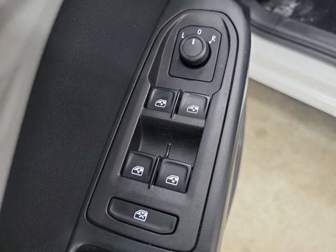 Used 2022 Volkswagen Taos S image 20