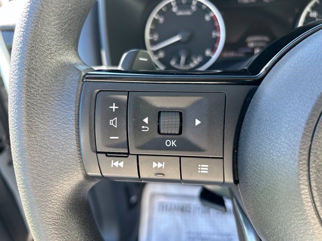 Used 2023 Nissan Rogue SV FWD image 17