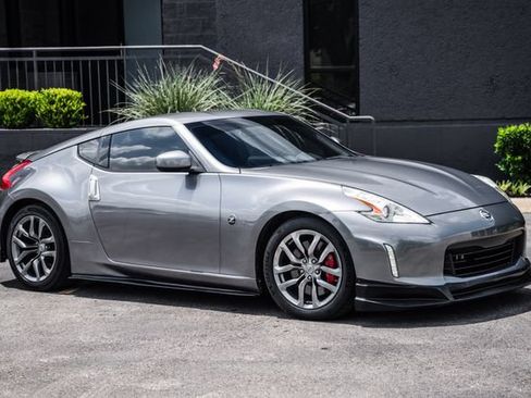 Used 2013 Nissan 370Z Coupe RWD image 7