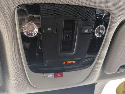 Used 2024 Kia Sorento SX image 25