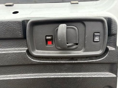 Used 2024 GMC Savana 2500 w/ Driver Convenience Package image 7