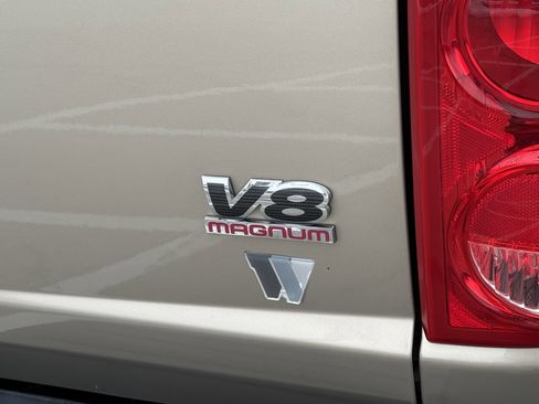 Used 2005 Dodge Dakota Laramie image 40