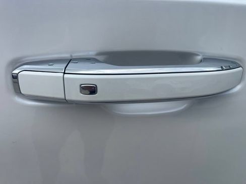 Used 2025 GMC Yukon XL Denali w/ Sun & Power Step Package AWD/4WD image 23