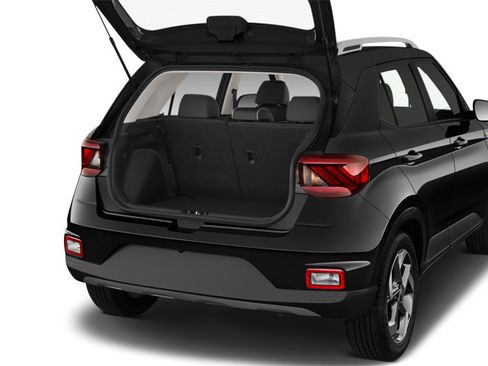 Used 2022 Hyundai Venue SEL w/ Cargo Package image 7