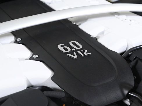 Used 2017 Aston Martin V12 Vantage S image 27