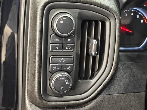 Used 2023 Chevrolet Silverado 1500 Custom AWD/4WD image 10