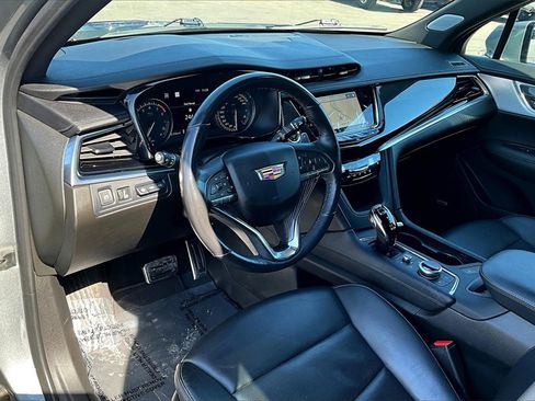 Used 2024 Cadillac XT6 Sport image 14