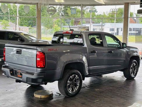 Used 2022 Chevrolet Colorado Z71 AWD/4WD image 6