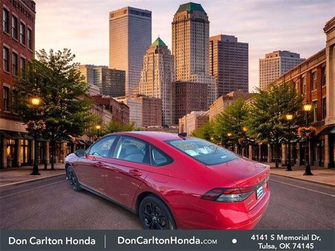 Certified 2025 Honda Accord SE image 7