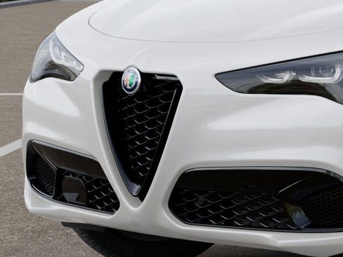 New 2025 Alfa Romeo Stelvio Sprint w/ Convenience Package image 11