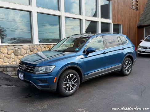 Used 2020 Volkswagen Tiguan SE w/ Panoramic Sunroof Package image 14