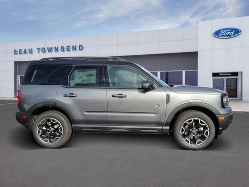 New 2025 Ford Bronco Sport Outer Banks w/ Outer Banks Tech Package+ image 3