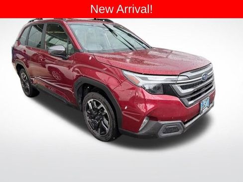 Used 2025 Subaru Forester Limited image 1