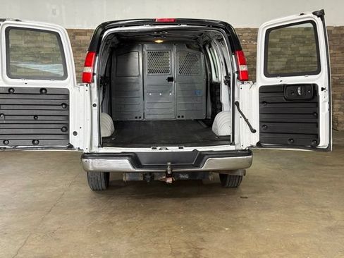 Used 2016 GMC Savana 2500 RWD image 7