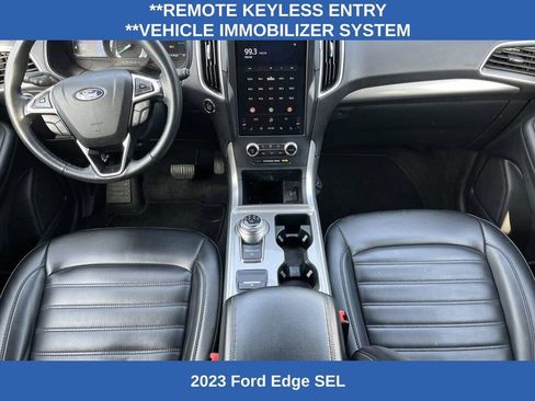 Used 2023 Ford Edge SEL image 2