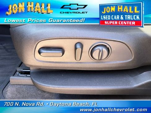 Used 2019 Chevrolet Traverse Premier w/ Driver Confidence II Package FWD image 16
