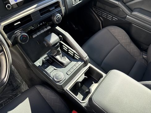 Used 2025 Toyota Tacoma 2WD Double Cab image 26