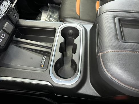 Certified 2021 GMC Sierra 2500 AT4 w/ AT4 Premium Plus Package image 18