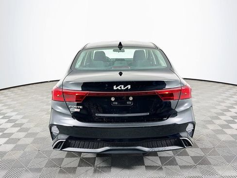 Used 2024 Kia Forte LXS image 9