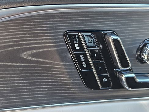 New 2025 Cadillac Lyriq Luxury image 28